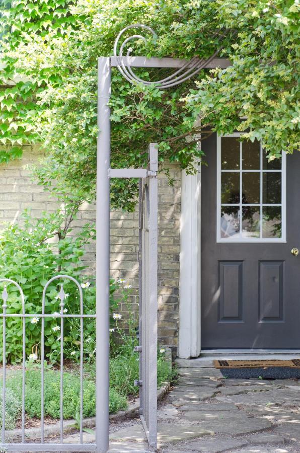 Avery House B&B Stratford Esterno foto